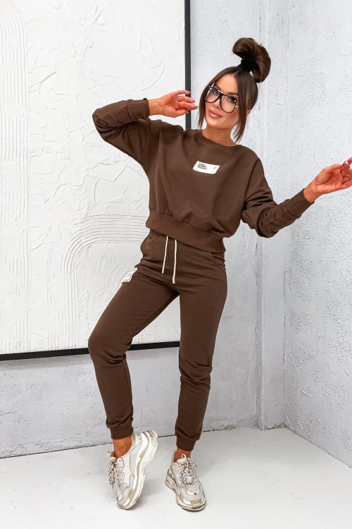 Dres z naszywkami BASIC COSCENNTO brown CHOCCO